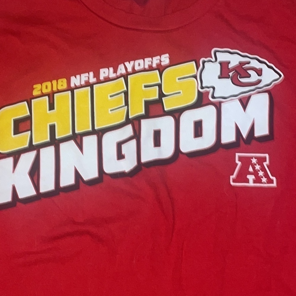 Chiefs Medium - Picture 2 of 5